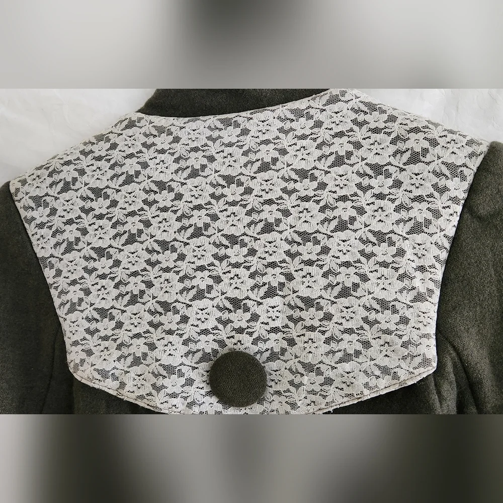 Nice Wool olive green jacket with lace inserts - Picture 4 of 7